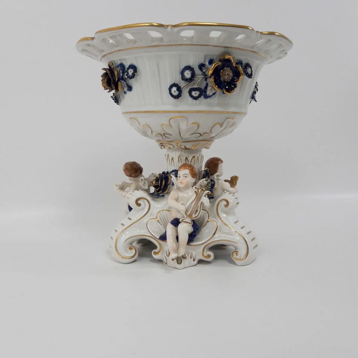Alzata in ceramica in stile Capodimonte - immagine 3