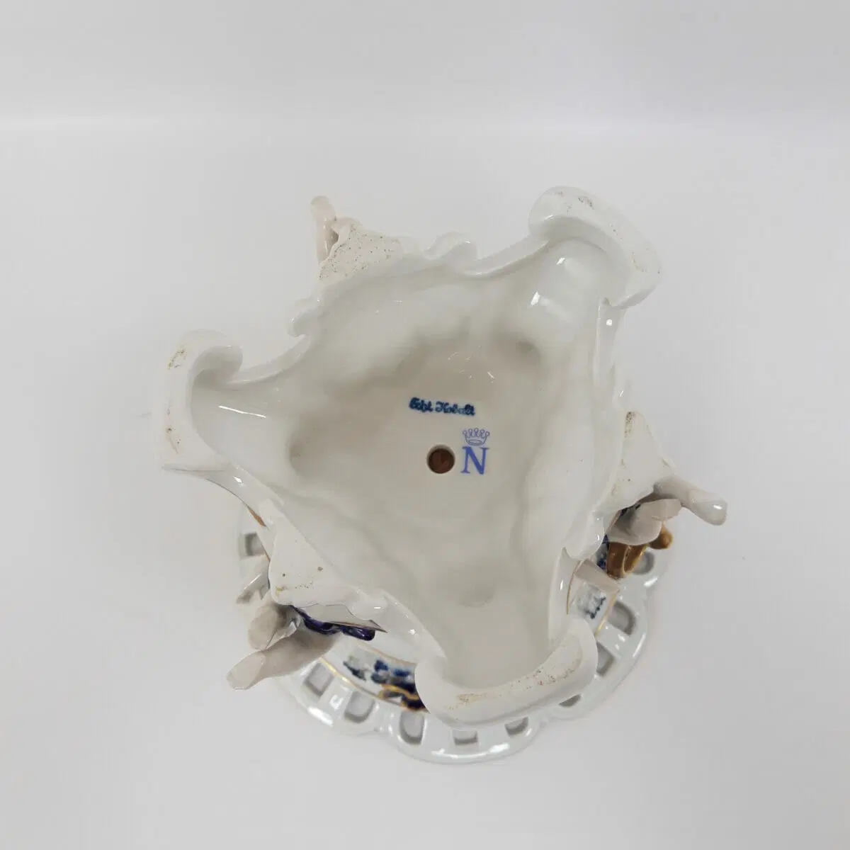 Alzata in ceramica in stile Capodimonte - immagine 7