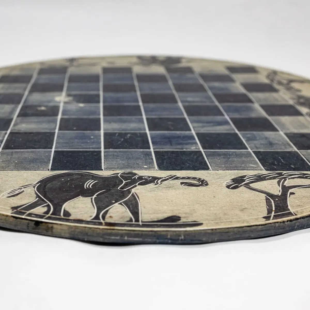 Scacchiera e scacchi in pietra - immagine 4