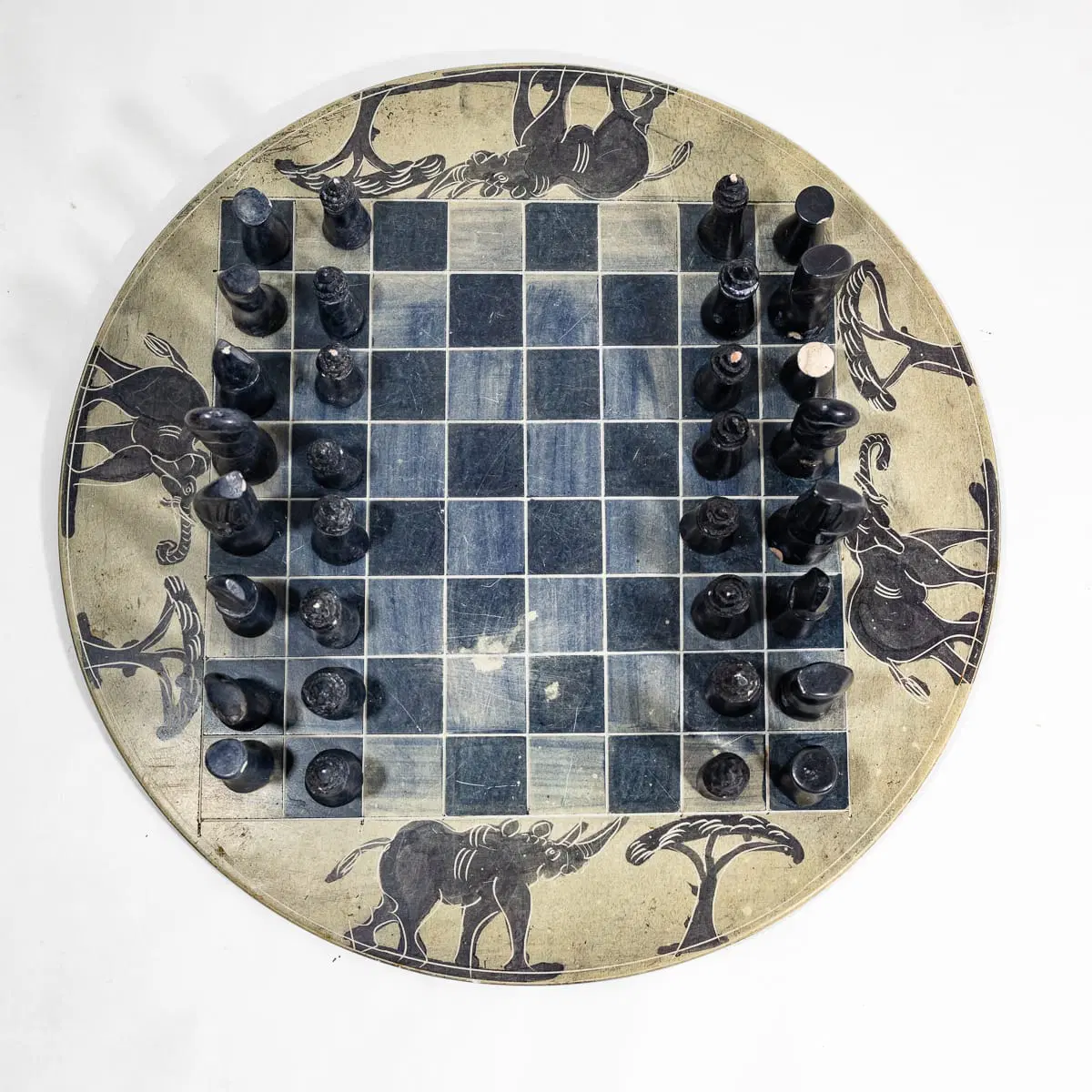 Scacchiera e scacchi in pietra - immagine 3